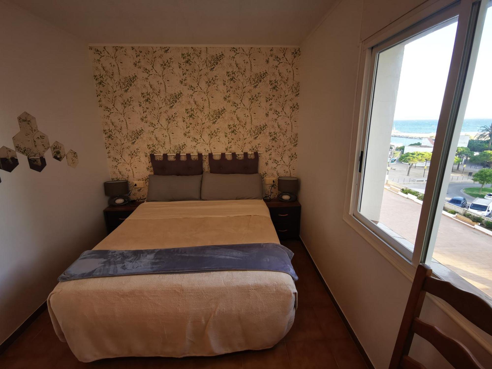 Spacieux Appartement Rose Front Mer Et Piscine Ρόζες Εξωτερικό φωτογραφία