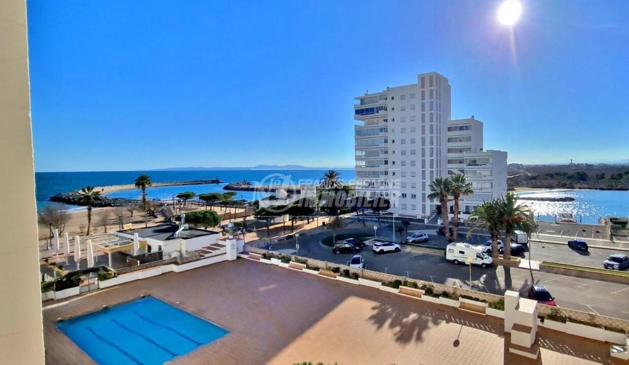Spacieux Appartement Rose Front Mer Et Piscine Ρόζες Εξωτερικό φωτογραφία