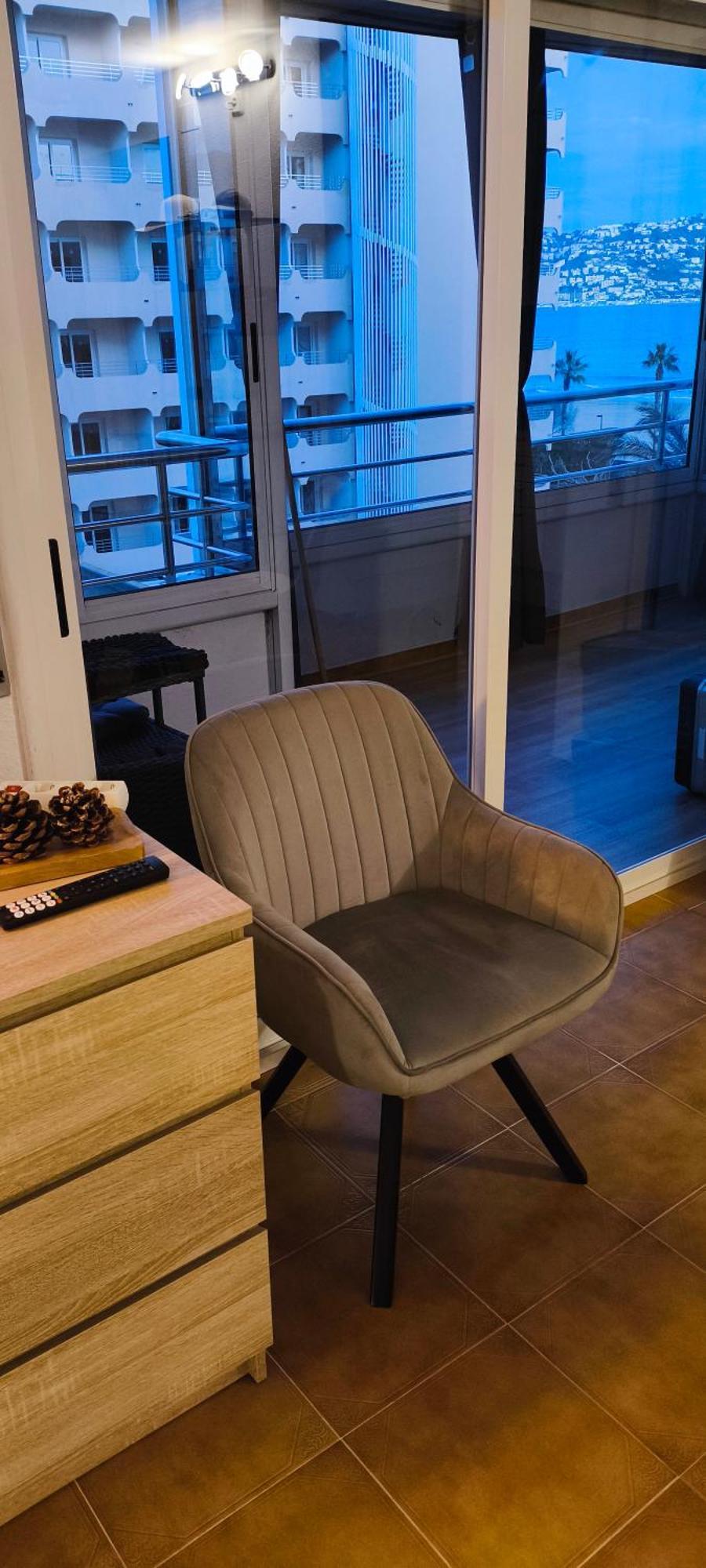 Spacieux Appartement Rose Front Mer Et Piscine Ρόζες Εξωτερικό φωτογραφία