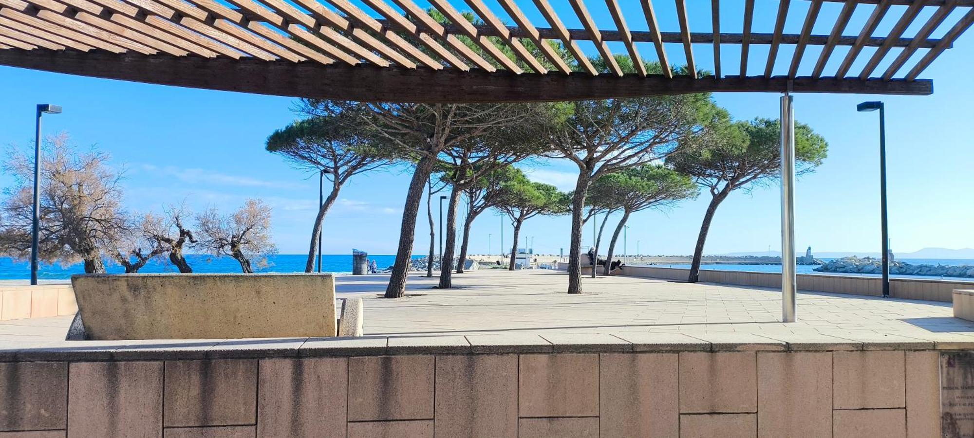 Spacieux Appartement Rose Front Mer Et Piscine Ρόζες Εξωτερικό φωτογραφία