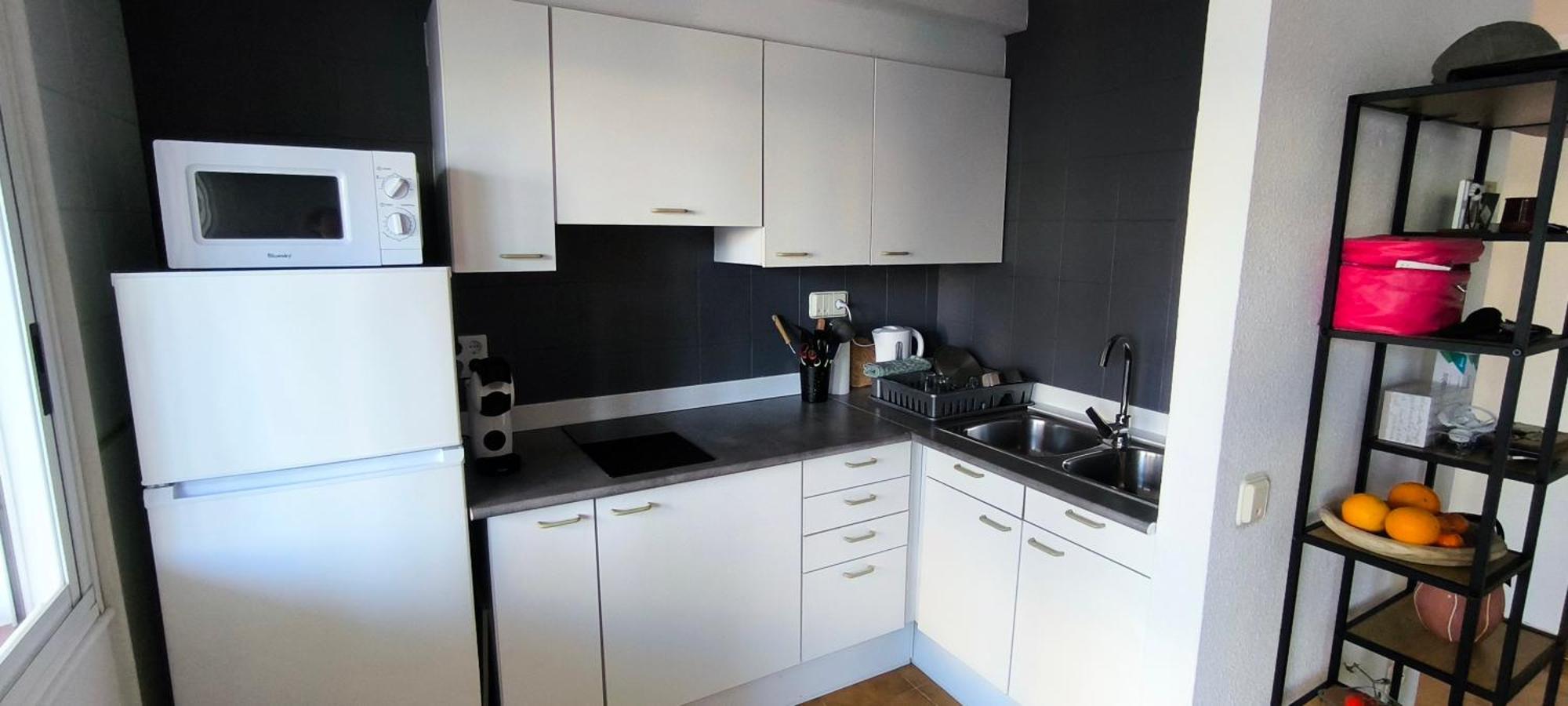 Spacieux Appartement Rose Front Mer Et Piscine Ρόζες Εξωτερικό φωτογραφία